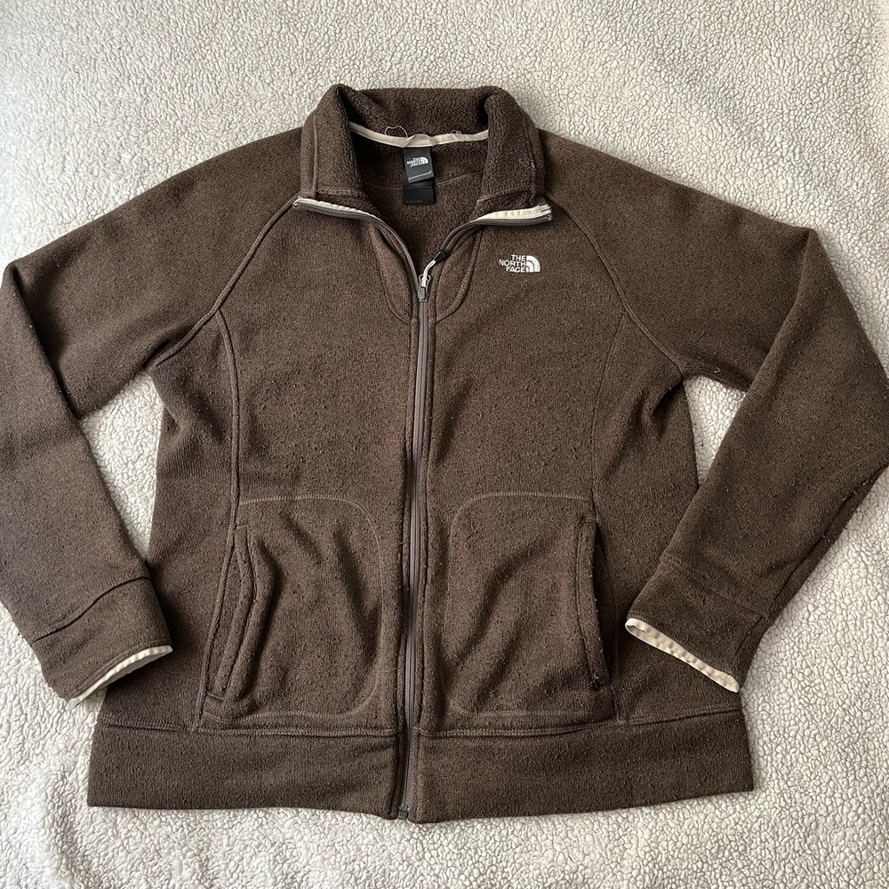 Women’s size large North Face fleece jacket